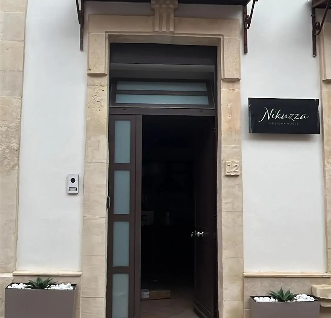 Nikuzza Holiday House Noto Casa vacanze